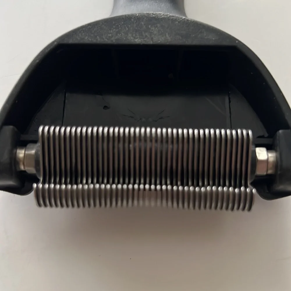 De-Matting Grooming Tool